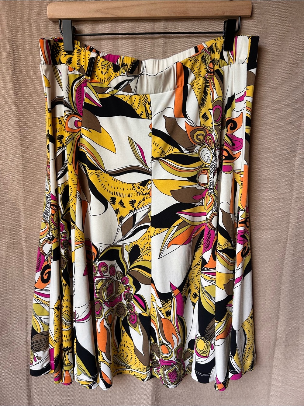 Grace Elements Large Cream Floral Flowy Retro Skirt colorful flare